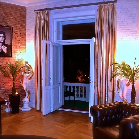 Luxury Versace * Prague