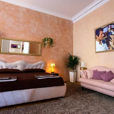 Luxury Versace *