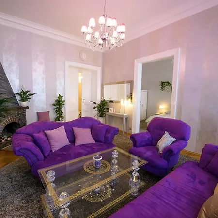 Luxury Versace * Prague