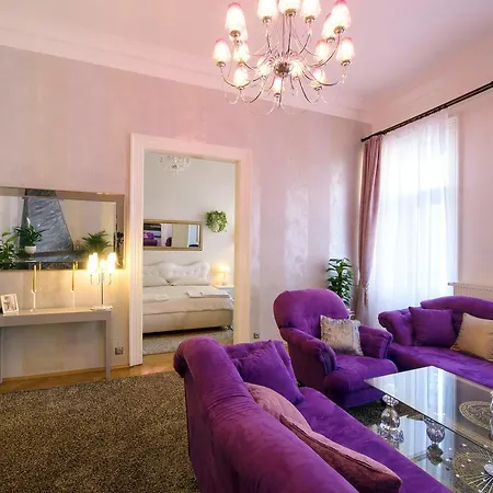 Luxury Versace Apartment *