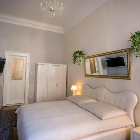 Apartment Luxury Versace