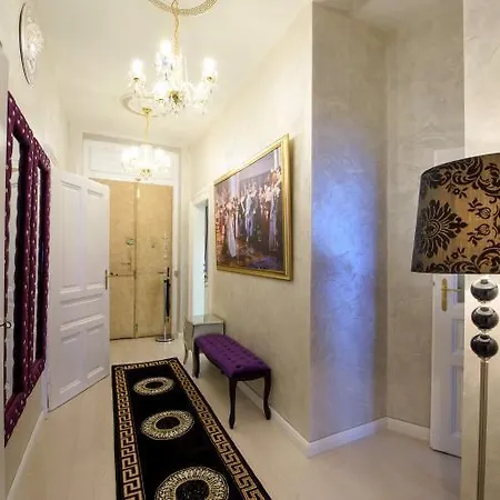 Luxury Versace * Prague